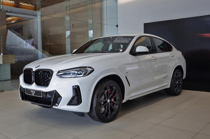 New BMW X4 Tawarkan Desain Sporty Bergaya Coupe