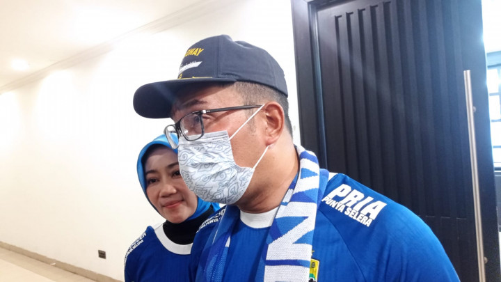 Ridwan Kamil Semringah Kembali Nonton Persib di Stadion