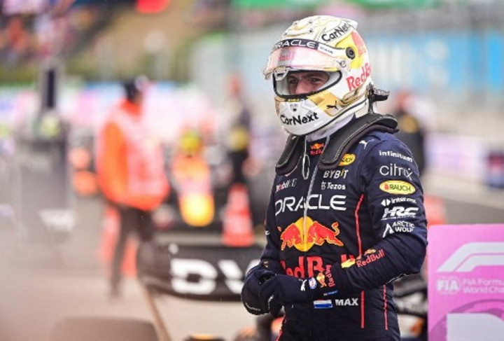 Verstappen Kecam Aksi Fan yang Membakar <i>Merchandise</i> Hamilton