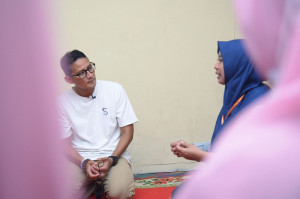 Curhat Ibu di Pontianak Lestarikan Batik, Sandiaga: Hadirkan Pelatihan