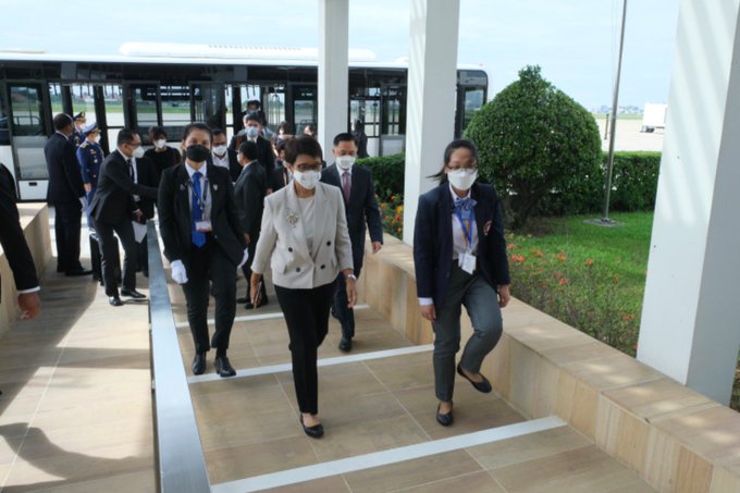 Indonesian Foreign Minister Visits Cambodia to Attend ASEAN Meetings