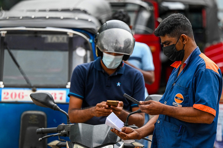 Sri Lanka Mulai Terapkan Kode QR untuk Beli Bensin