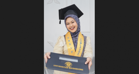 Wisudawan Undip: Setiap Orang Berhak untuk Merdeka dalam Berprestasi