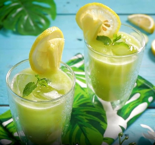 Jus Nanas dengan Timun dan Jahe, Semakin Segar dengan Lemon
