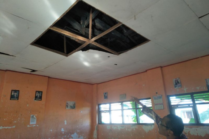 3 Ruang Kelas SDN di Lombok Tengah Rusak Parah