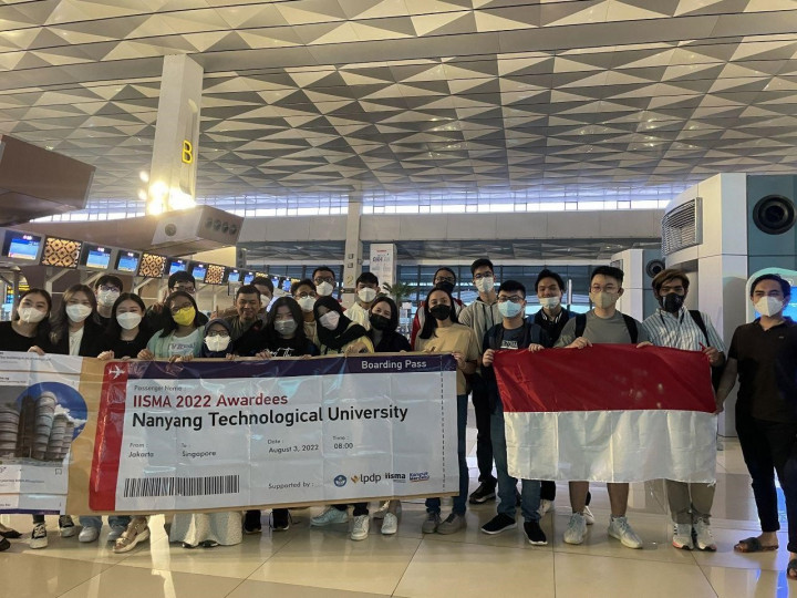 Awardee Beasiswa IISMA 2022 Tiba di NTU Singapura