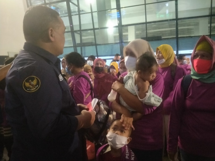 193 PMI Ilegal Dideportasi Malaysia Tiba di Bandara Soetta