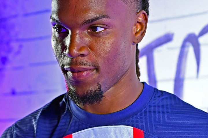 Renato Sanches Resmi Gabung ke PSG