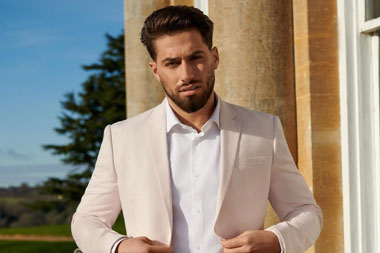 Bintang Film Love Island Terlibat dalam Kecelakaan Maut yang Merenggut Nyawa