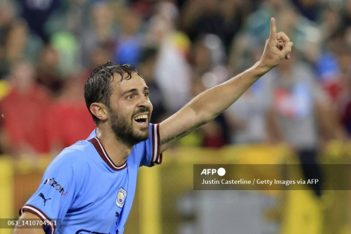 Barcelona Belum Tawar Bernardo Silva