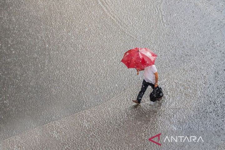 Hujan Lebat Diprakirakan Melanda Sejumlah Provinsi