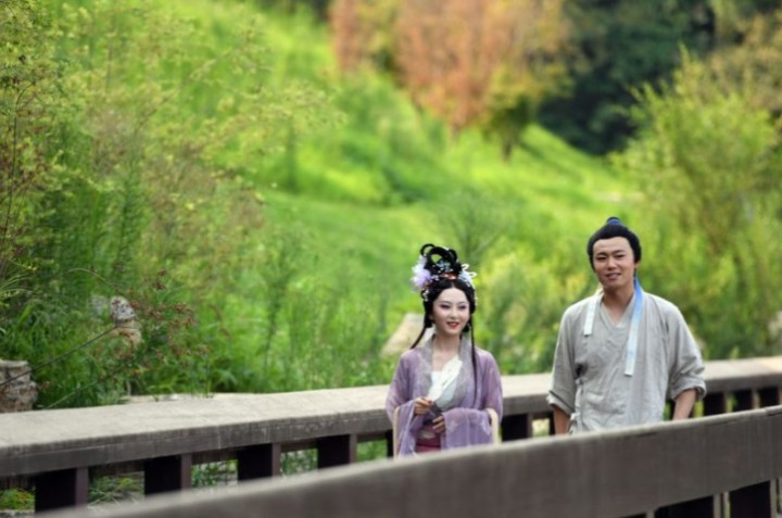 Kebangkitan Busana Bersejarah Hanfu di Era Modern China