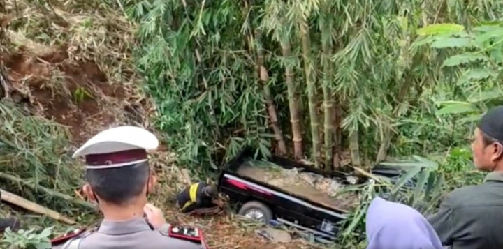Mobil Pick Up Masuk Jurang di Ciamis, 7 Orang Meninggal Dunia