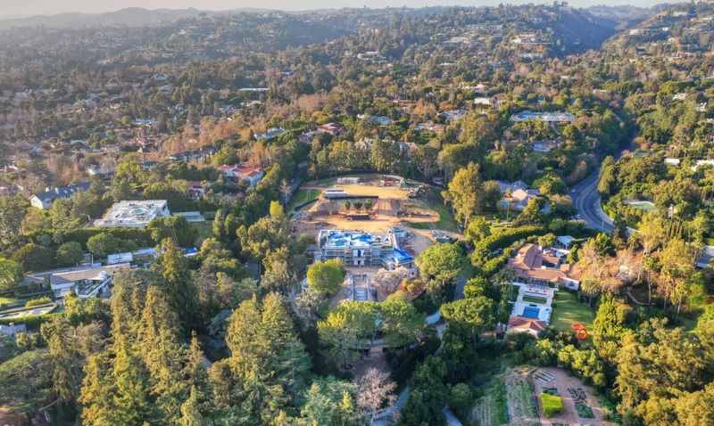 Kompleks properti mewah milik Evan Spiegel di Los Angeles. Foto: MLS