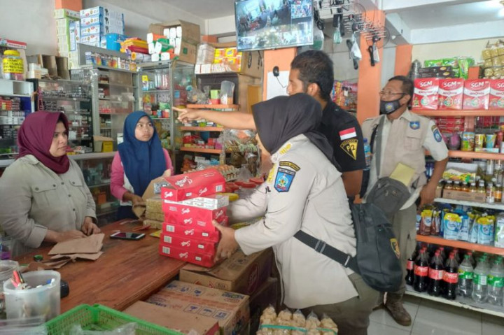 Bea Cukai Sita 32.348 Batang Rokok Ilegal di Lombok Tengah