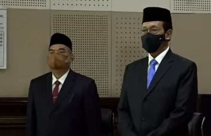 Sri Sultan Hamengku Buwono X dan Paku Alam X Ditetapkan Sebagai Gubernur dan Wakil DIY 2022-2027