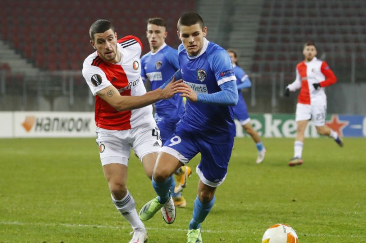 Bournemouth Boyong Marco Senesi dari Feyenoord