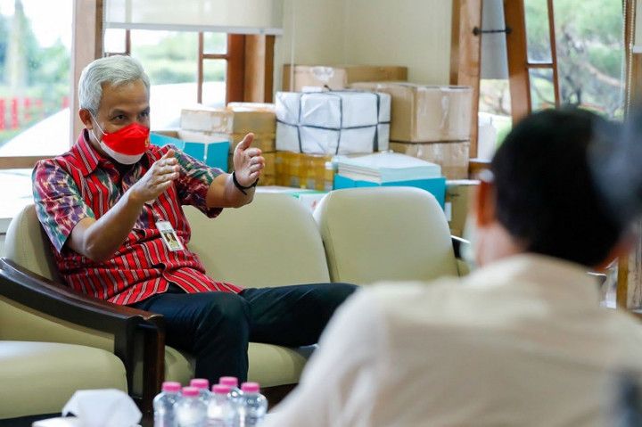 Panen Raya, Ganjar Dorong Bos Rokok Serap Tembakau Petani
