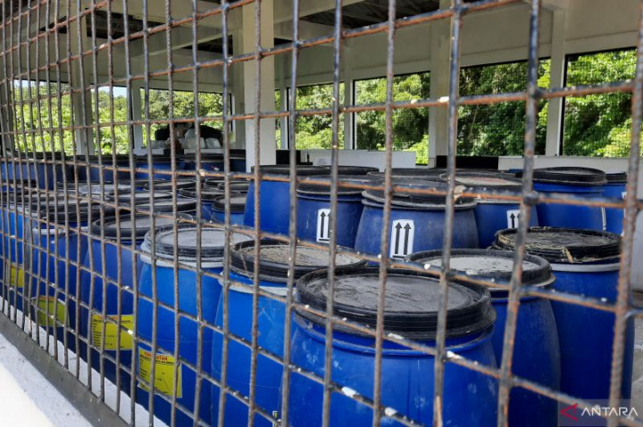 Timbunan 33 Ton Limbah B3 RSUD Natuna Disebut Tak Berbahaya