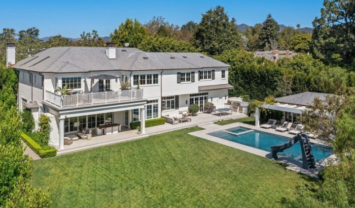 Menikah dengan Jennifer Lopez, Ben Affleck Jual Rumah Rp444 Miliar