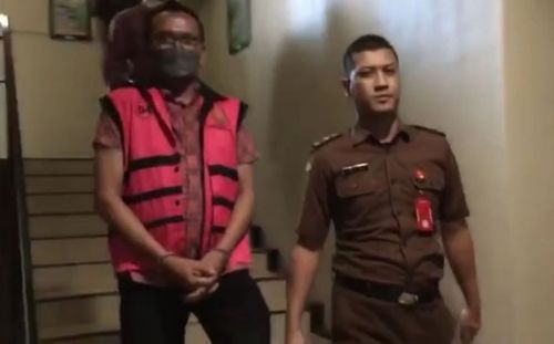 Anggota Satpol PP Surabaya Tersangka Penjual Barang Sitaan Seret 9 Nama