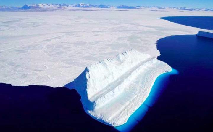 Studi Ungkap Lapisan Es yang Mencair Picu Kenaikan Air Laut Skala Tinggi Studi Ungkap Lapisan Es yang Mencair Picu Kenaikan Air Laut Skala Tinggi
