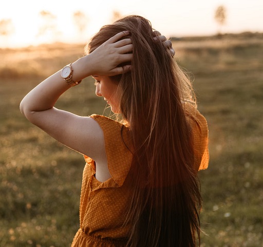 Cuaca Panas Bikin Rambut Kering? Ini 5 Tips untuk Mengatasinya