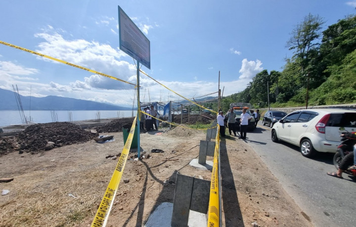 KPK Pasang Plang Peringatan di Kawasan Danau Singkarak