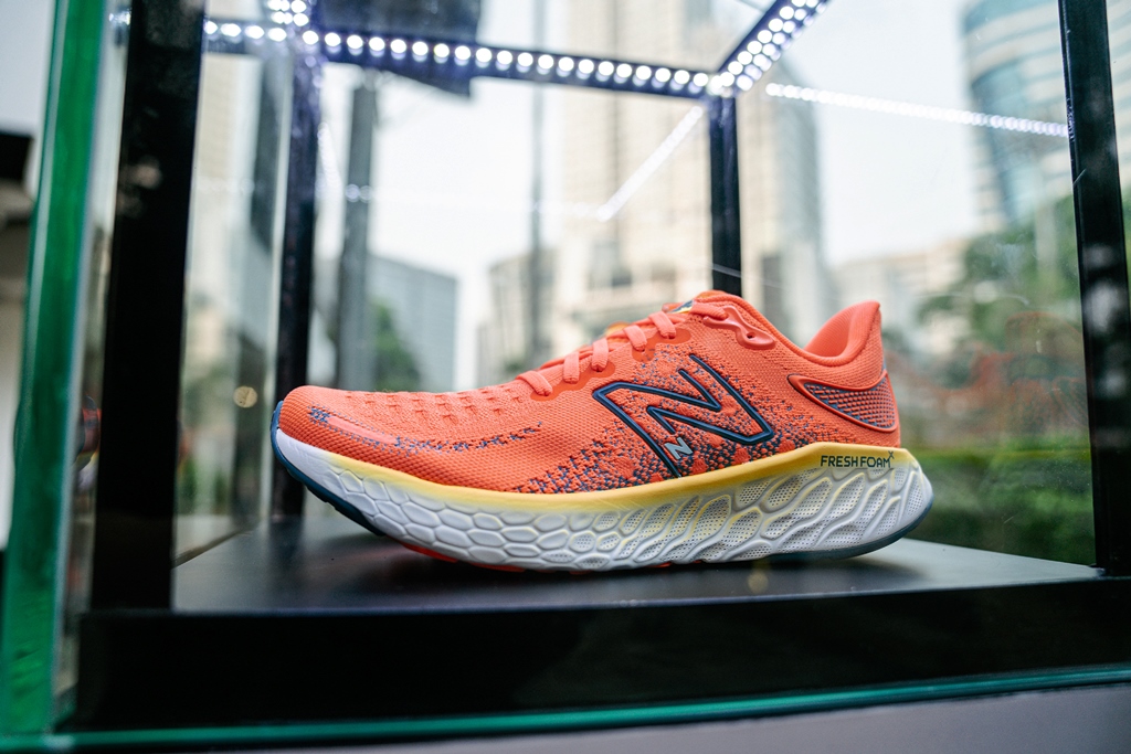 Koleksi Fresh Foam X 1080v12 menyempurnakan rasio bantalan, berat, dan fleksibilitas. (Foto: New Balance)