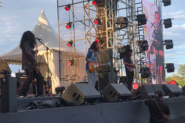 Navicula Tulis Lagu di Kemacetan Jakarta