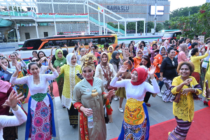Elemen Masyarakat Dorong Kebaya Jadi Warisan Tak Benda UNESCO Elemen Masyarakat Dorong Kebaya Jadi Warisan Tak Benda UNESCO