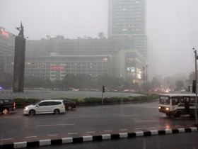 BMKG: Waspadai Potensi Hujan Lebat Disertai Petir di Jakarta
