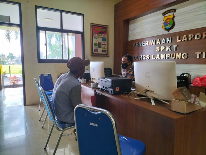 Suami Laporkan Istri Jadi Pemeran Adegan Video <i>Threesome</i> dengan 2 Pria