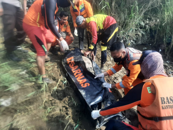 Youtuber Konten Mistis yang Hilang di Sungai Cisanggarung Cirebon Ditemukan Tewas