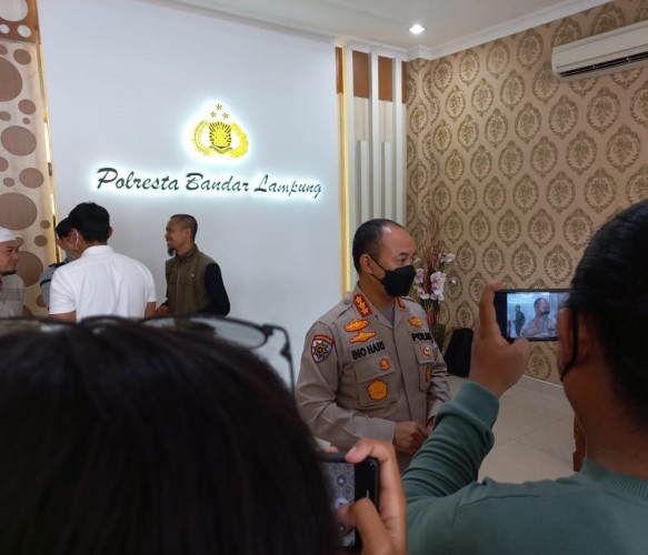 Polisi Periksa Kejiwaan Pria Diduga ODGJ Pembacok Satu Keluarga di Bandar Lampung