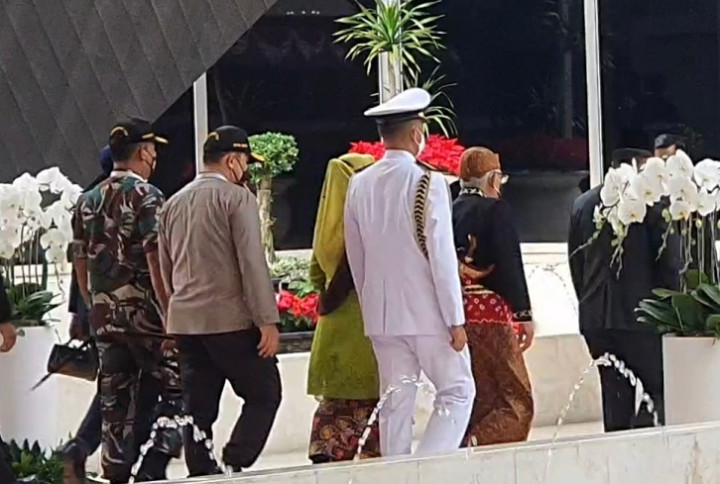 Sidang Tahunan, Wapres Pakai Baju Adat Solo