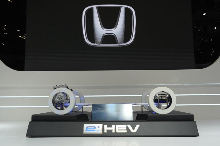 Hybrid Sebagai Jembatan Menuju Mobil Listrik Murni