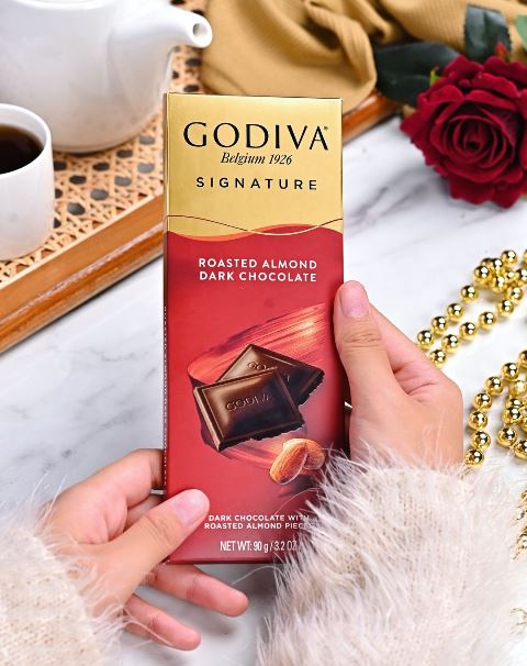 Cokelat Godiva turut menyemarakkan HUT ke-77 RI. (Foto: Dok. Instagram Godiva Indonesia/@godivaid)