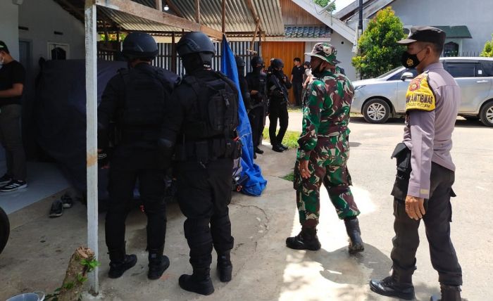 Seorang Pedagang Kerupuk di Muarojambi Ditangkap Tim Densus 88