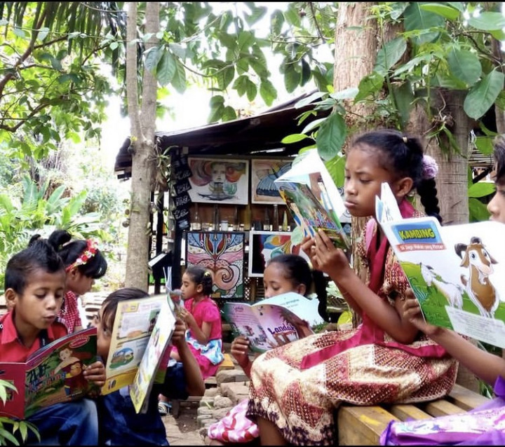 <i>Gemohing</i> ala John Batafor, Wujudkan Pendidikan Gratis Bagi Anak di Lembata