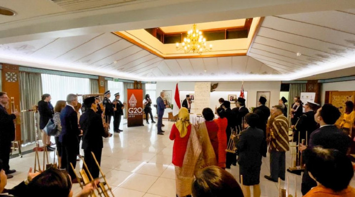 Pengembalian 333 Keramik Antik Warnai Perayaan Hut ke-77 RI di Canberra