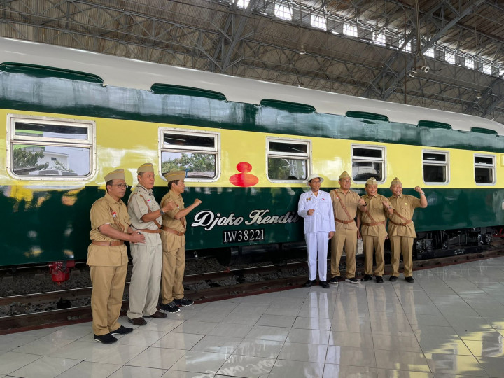 KAI Gelar Kereta Bersejarah untuk Peringati HUT ke-77 RI
