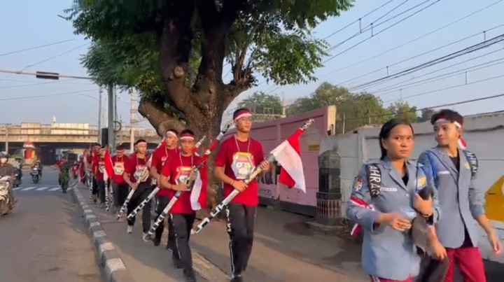 Lari Lintas Juang, Perayaan HUT ke-77 RI ala Siswa SMA Labschool Jakarta