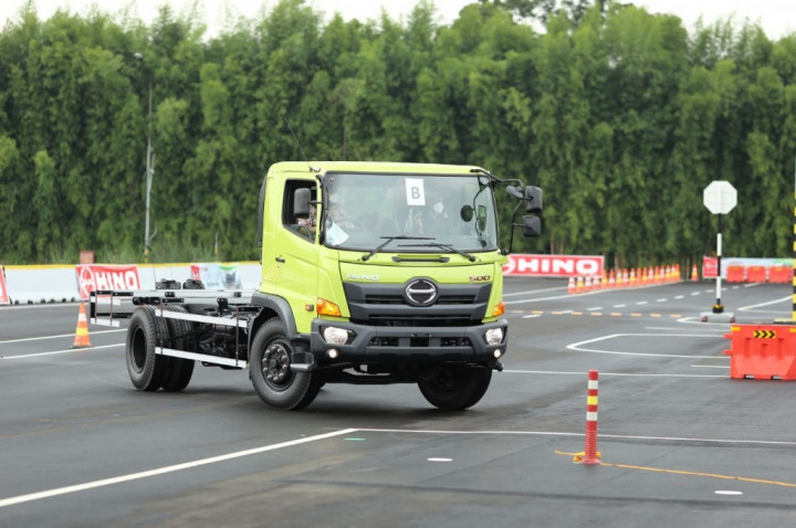 Pembekalan Ribuan Sopir, Investasi Hino Terkait Keselamatan Jalan Raya