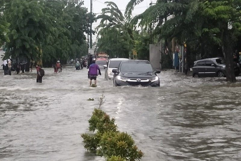 Banjir yang terjadi di salah satu lokasi di Kota Medan. ANTARA/HO