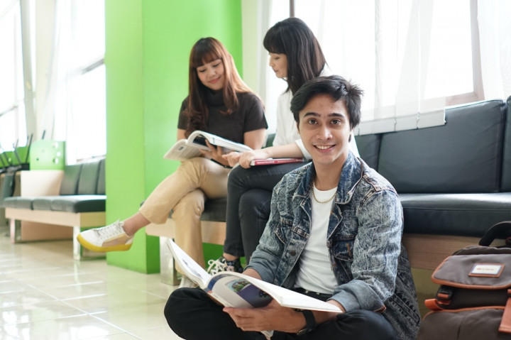 Kalbis Institute Siapkan Beasiswa Hingga Rp25 Miliar, Cek Juga Pilihan Prodi Uniknya Kalbis Institute Siapkan Beasiswa Hingga Rp25 Miliar, Cek Juga Pilihan Prodi Uniknya