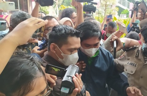 KPK Angkut Dokumen Usai Geledah Perusahaan Mardani Maming di Kalsel