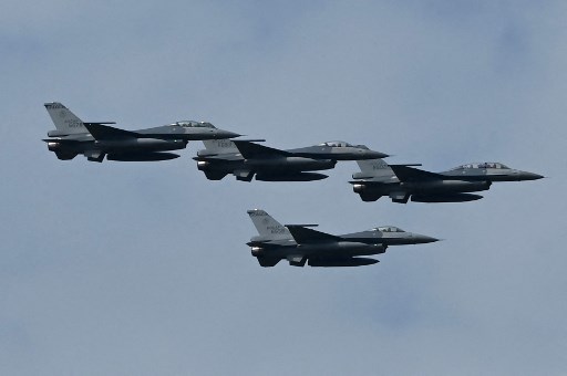 Taiwan Pamerkan Jet Tempur Tercanggih dalam Latihan Militer Terbaru Taiwan Pamerkan Jet Tempur Tercanggih dalam Latihan Militer Terbaru