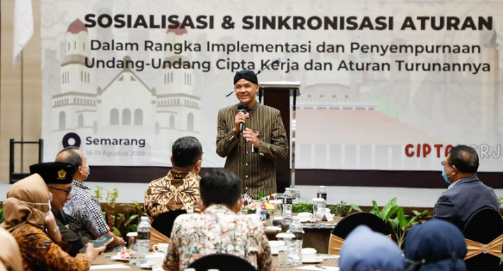 Sosialisasi UU Cipta Kerja, Ganjar Usul Hadirkan Layanan Informasi Publik Interaktif