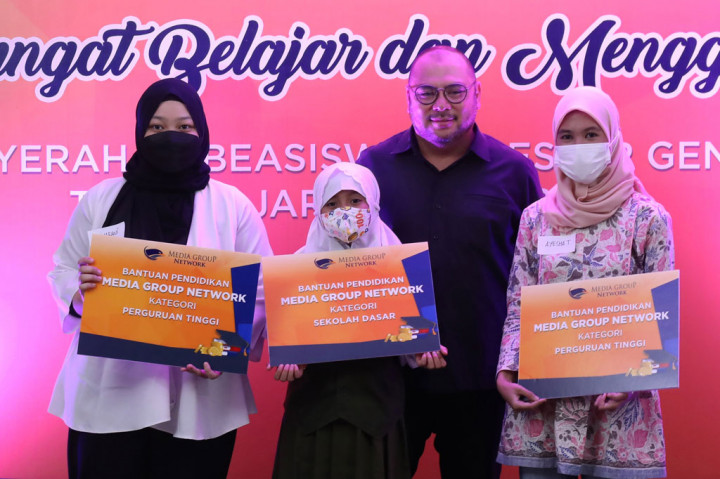 Media Group Berikan Beasiswa Pendidikan untuk Anak Karyawan Berprestasi